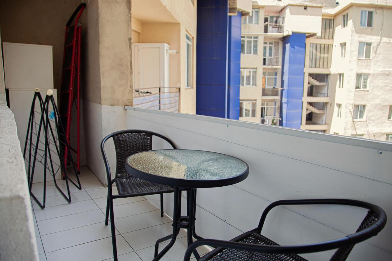 Sunny Apartments. Tbilisi. 300 Aragveli Buitenkant foto